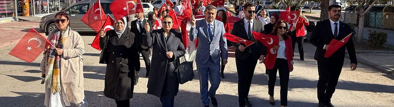 Silifke'de bayrak yürüyüşü