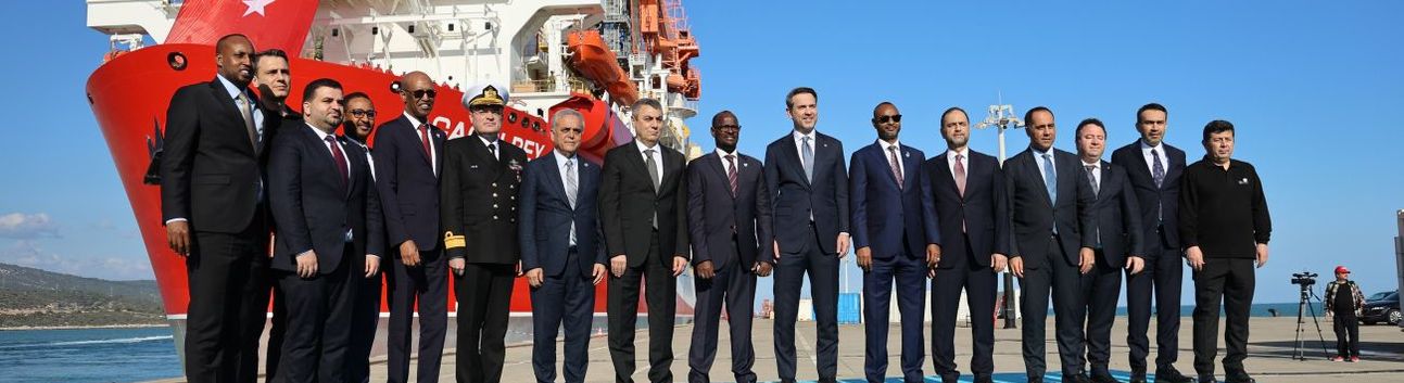 Çağrı Bey sondaj gemisi, Bakan Bayraktar'ın katıldığı törenle Somali'ye uğurlandı