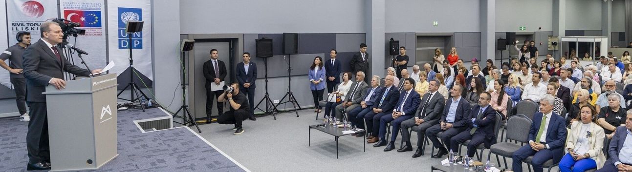 Başkan Seçer: ''Sivil katılım , demokratik ve sürdürülebilir yönetimin temel şartıdır''